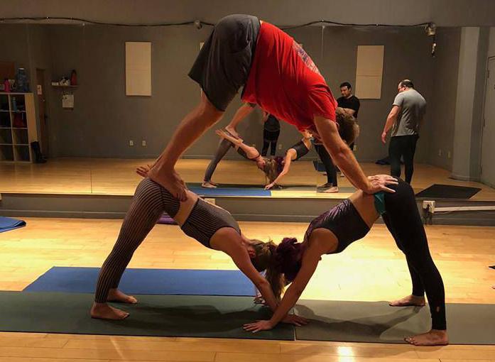 Acro Yoga